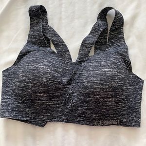 Brand new Victoria’s Secret sports bra size 32C never worn